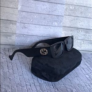 SUNGLASSES